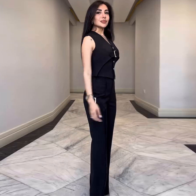 Fashion Sleeveless V-Neck Pantsuit