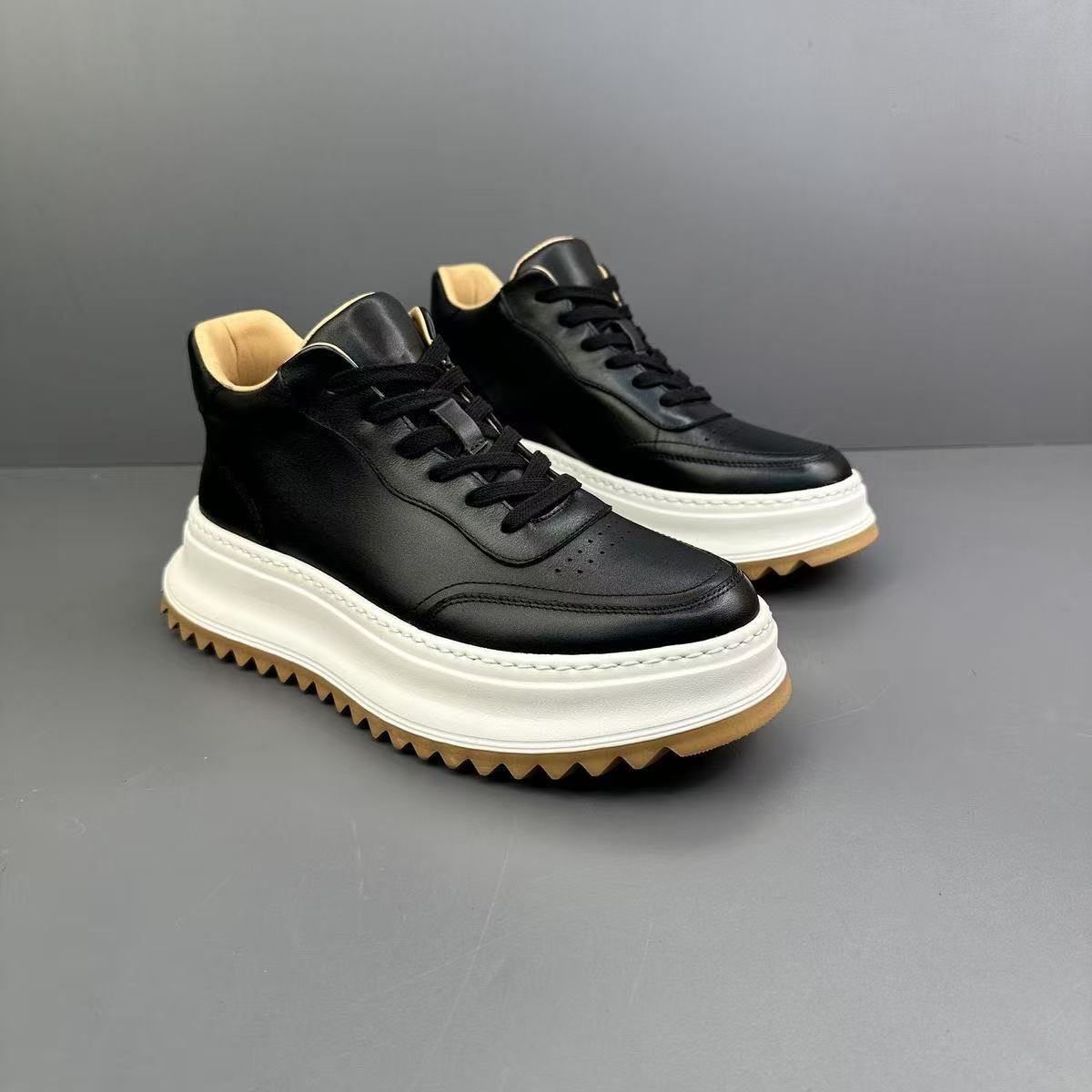 š„Handmade Retro Horsehide Leather Soft-soled Trendy Sneaker