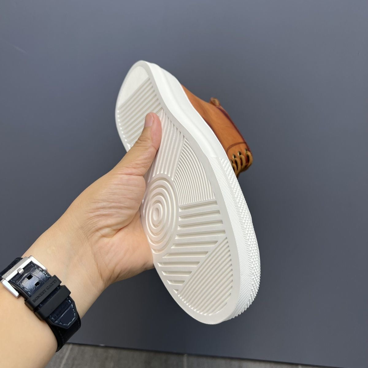 High-top full-grain leather versatile fashion casual chunky-sole sneakers