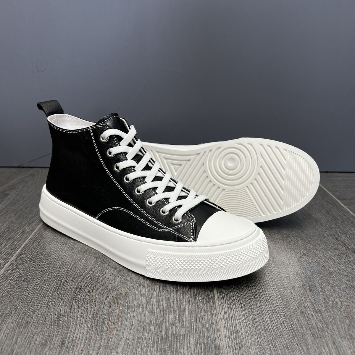 High-top full-grain leather versatile fashion casual chunky-sole sneakers