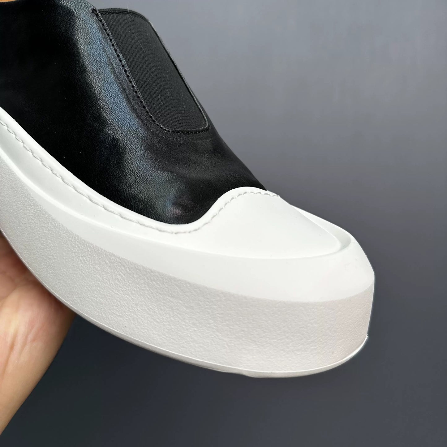 Handcrafted Vintage Slip-On Fashionable Low-Top Sneakers