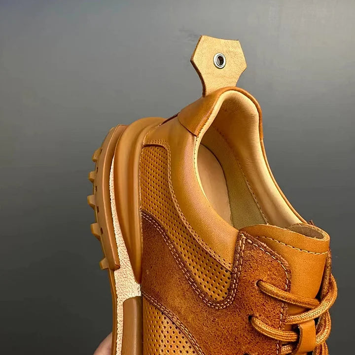 Handcrafted Vintage Horsehide Breathable Lightweight Soft Sole Height-Enhancing Athletic Versatile Holiday Casual Non-Slip Running Shoes