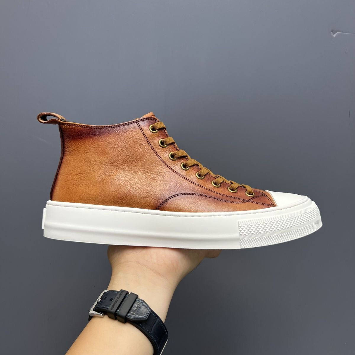 High-top full-grain leather versatile fashion casual chunky-sole sneakers