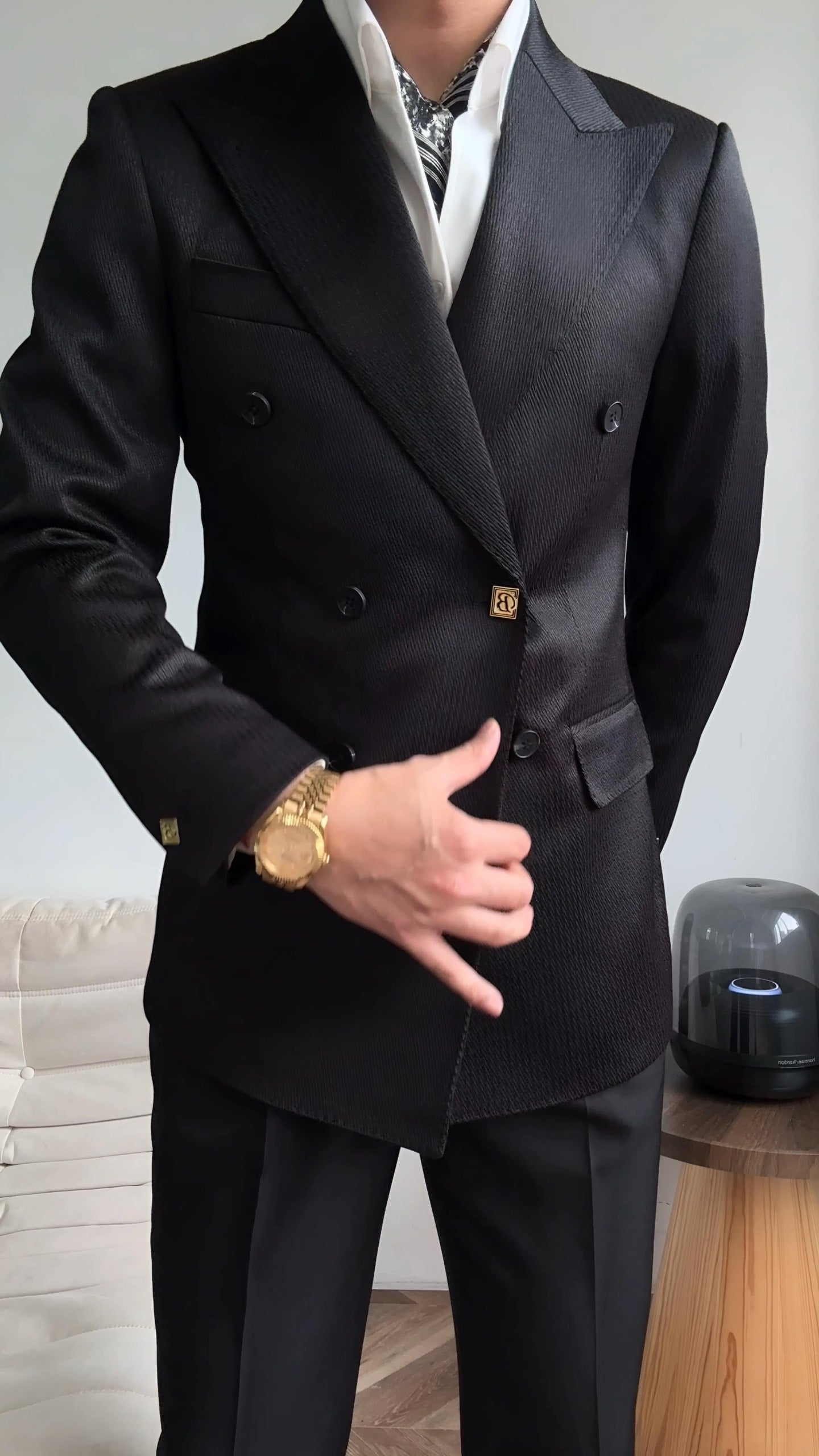 The Sovereign Blazer – Evokes Royalty Authority And Refined Taste