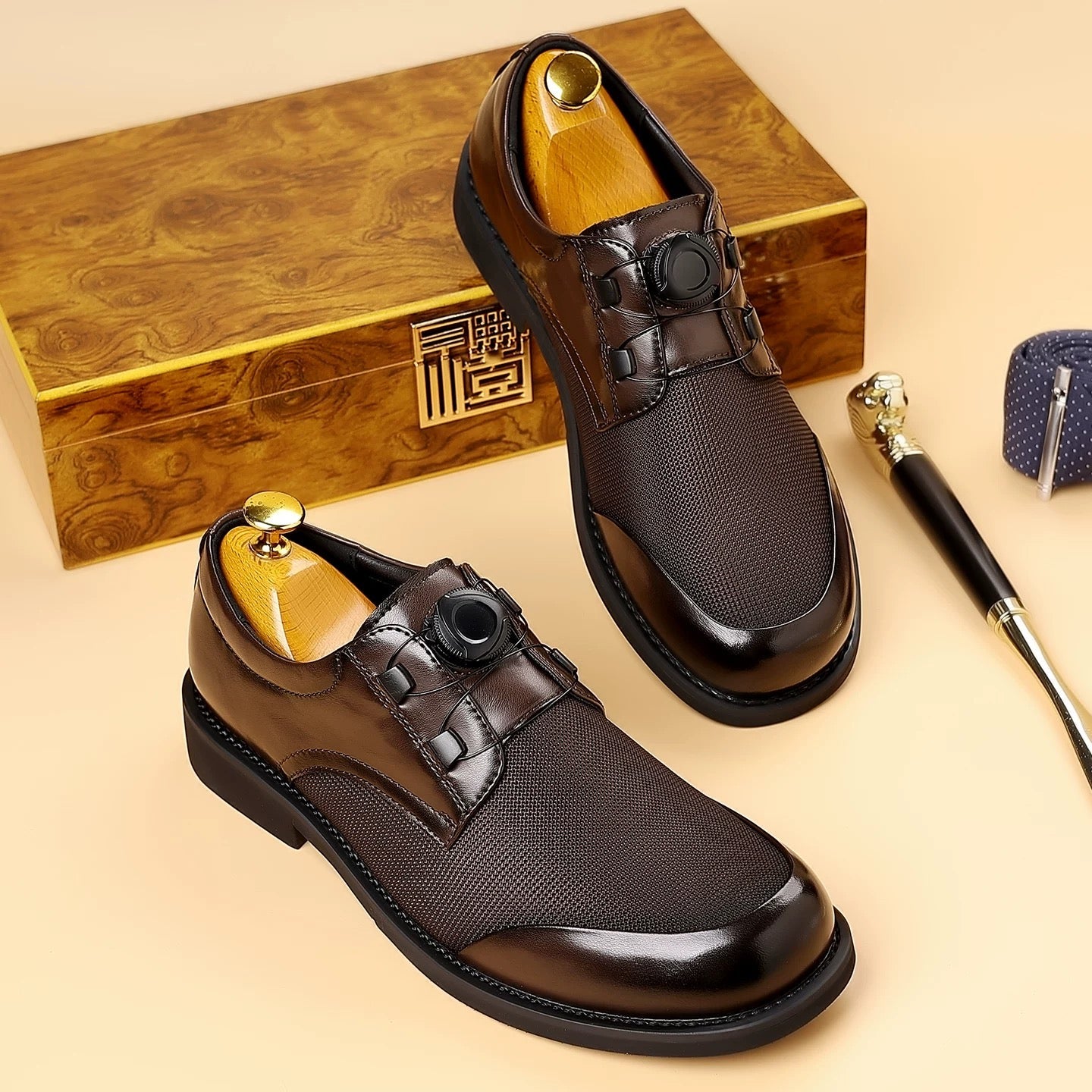 Rotating Buckle Ice-Resistant Mesh Comfortable Breathable Fashionable Versatile Leather Shoes