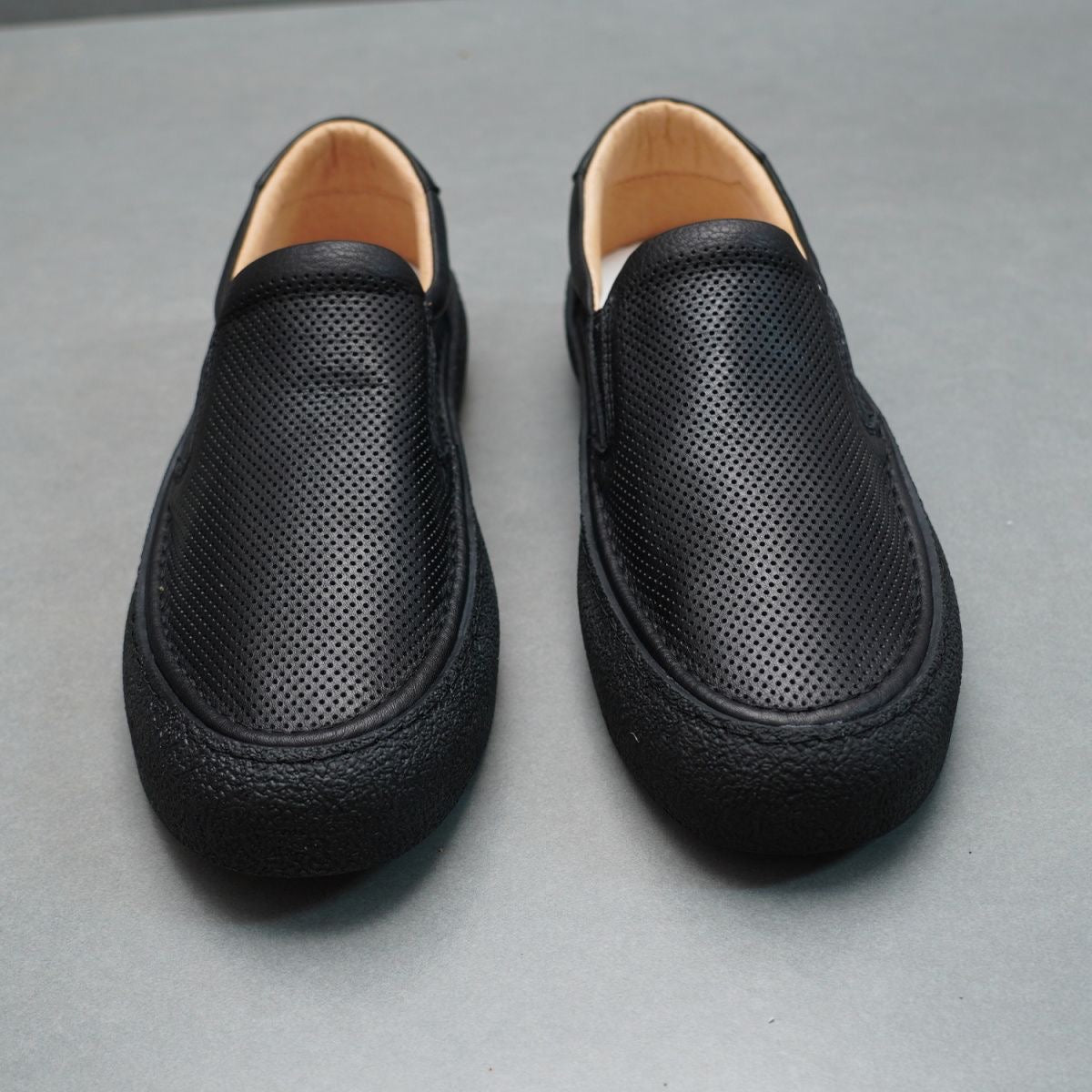 Handcrafted Vintage Minimalist Fashionable Versatile Lace-Up Casual Sneakers