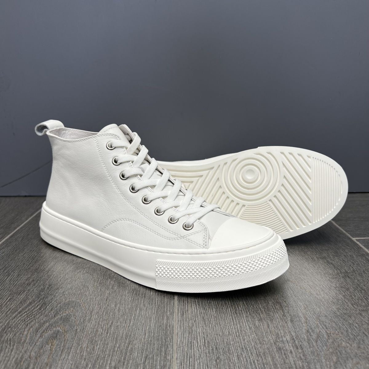 High-top full-grain leather versatile fashion casual chunky-sole sneakers