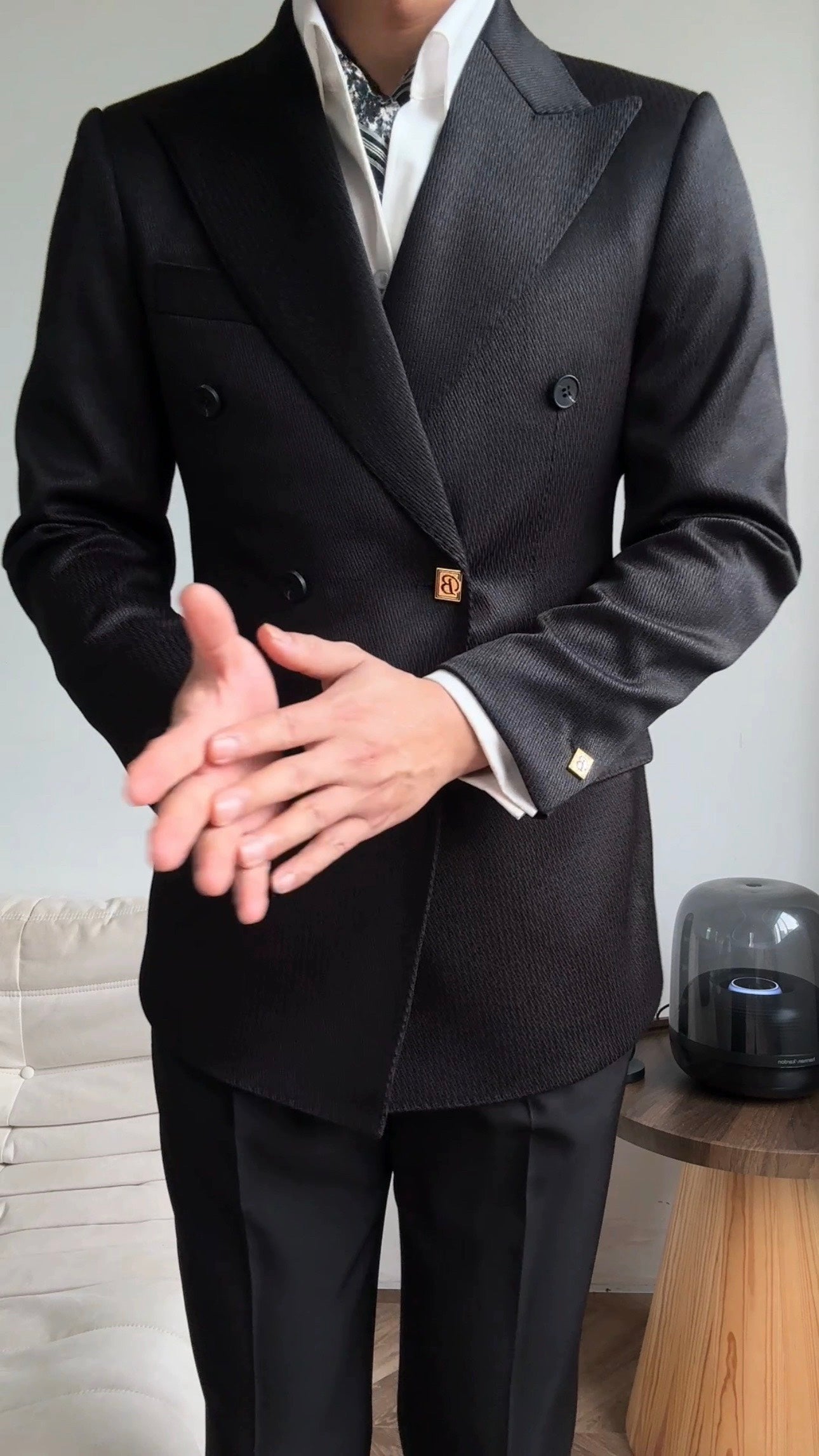 The Sovereign Blazer – Evokes Royalty Authority And Refined Taste