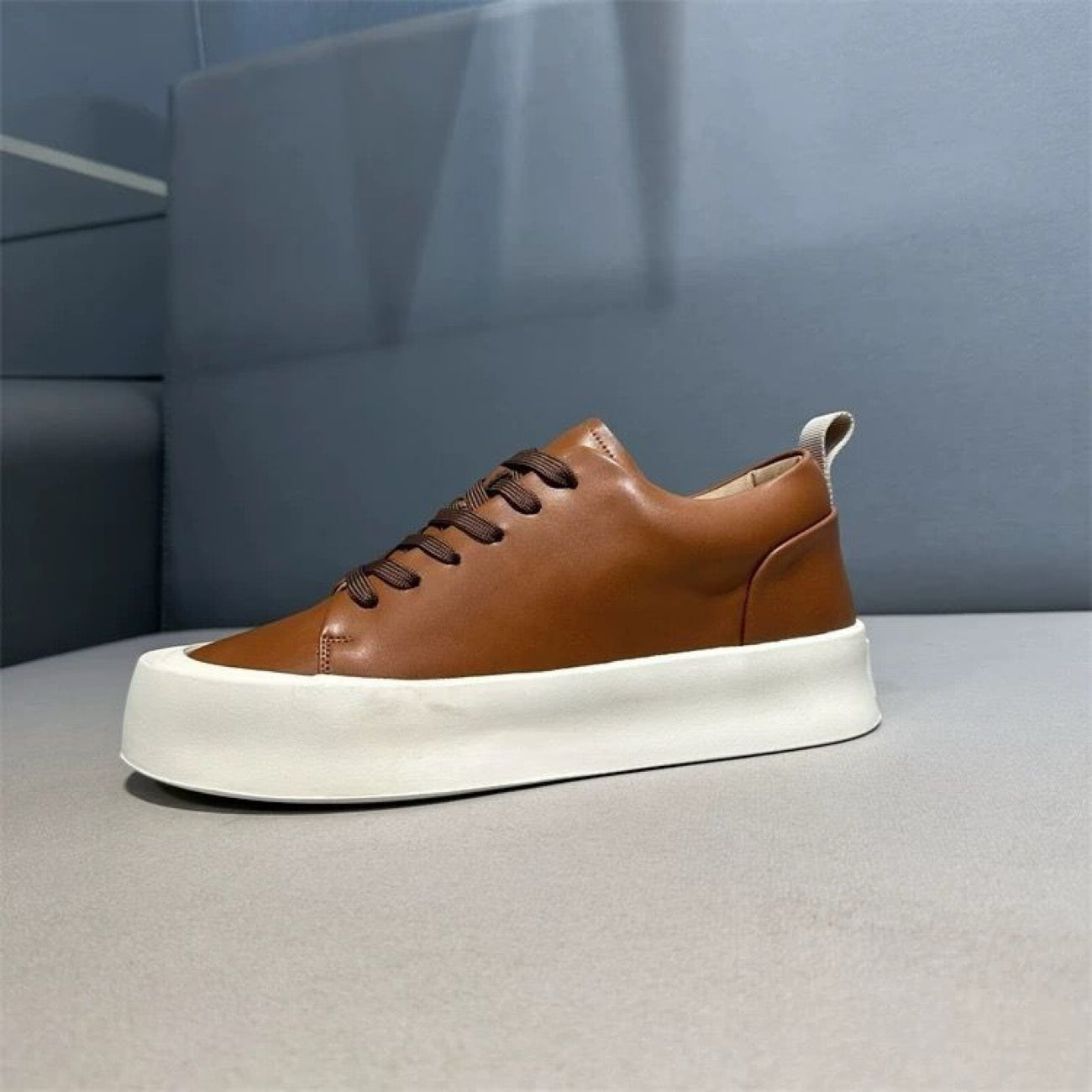 Solid-Color Breathable Low-Top Casual Sneakers